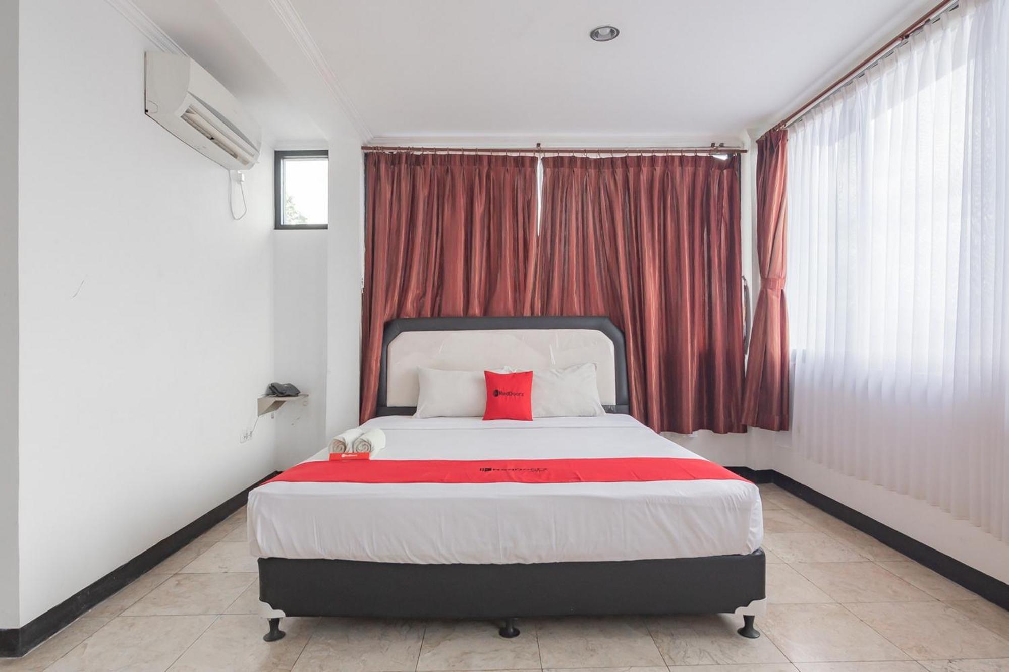 Reddoorz Near Sukabumi Station 2 Hotel Exterior photo