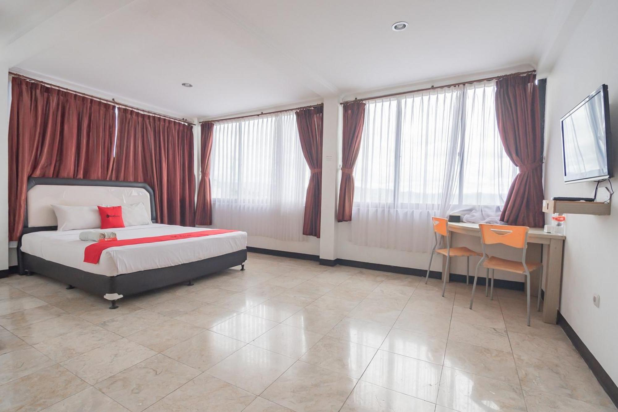Reddoorz Near Sukabumi Station 2 Hotel Exterior photo